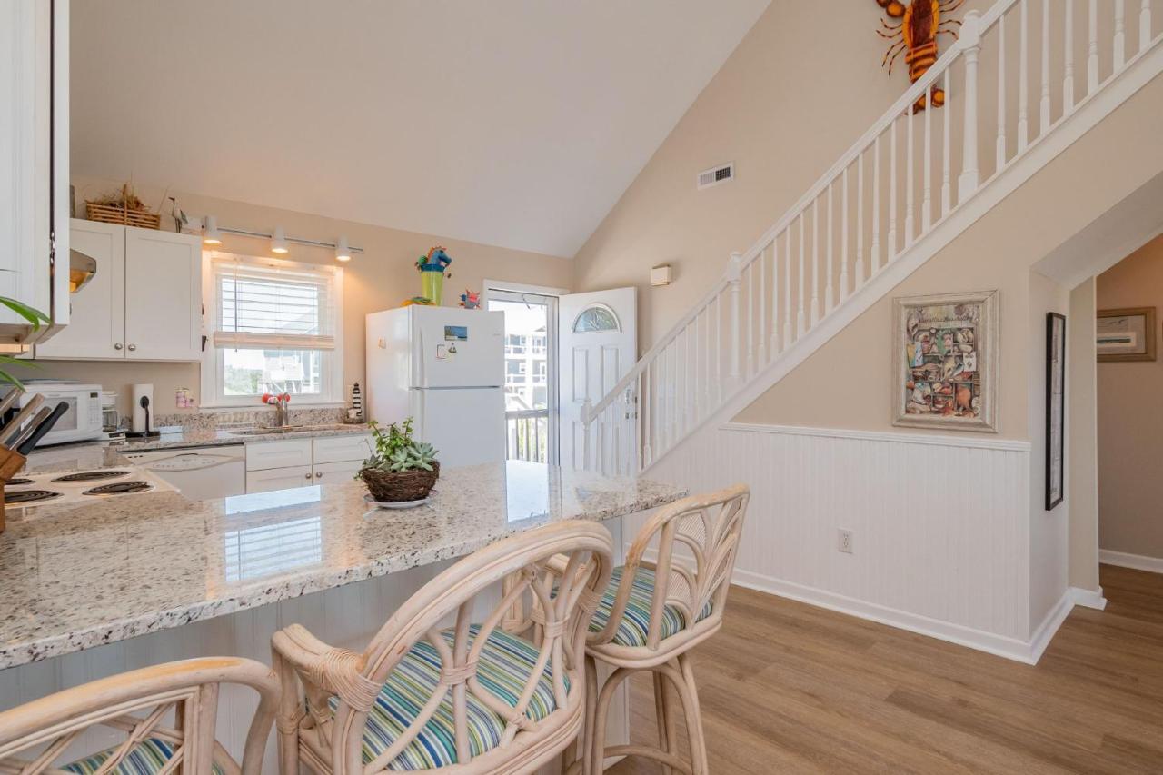 Katie Lou'S Place By Oak Island Accommodations Caswell Beach Exterior foto