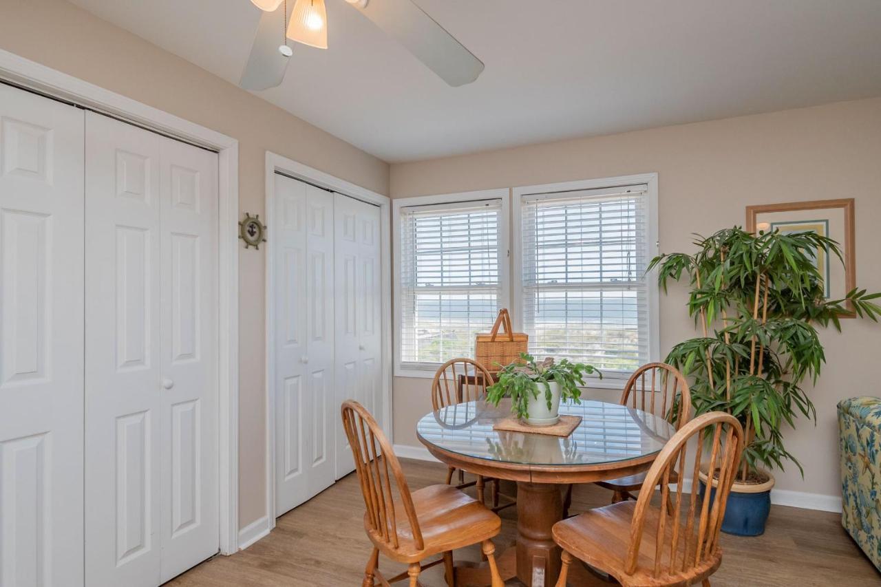 Katie Lou'S Place By Oak Island Accommodations Caswell Beach Exterior foto