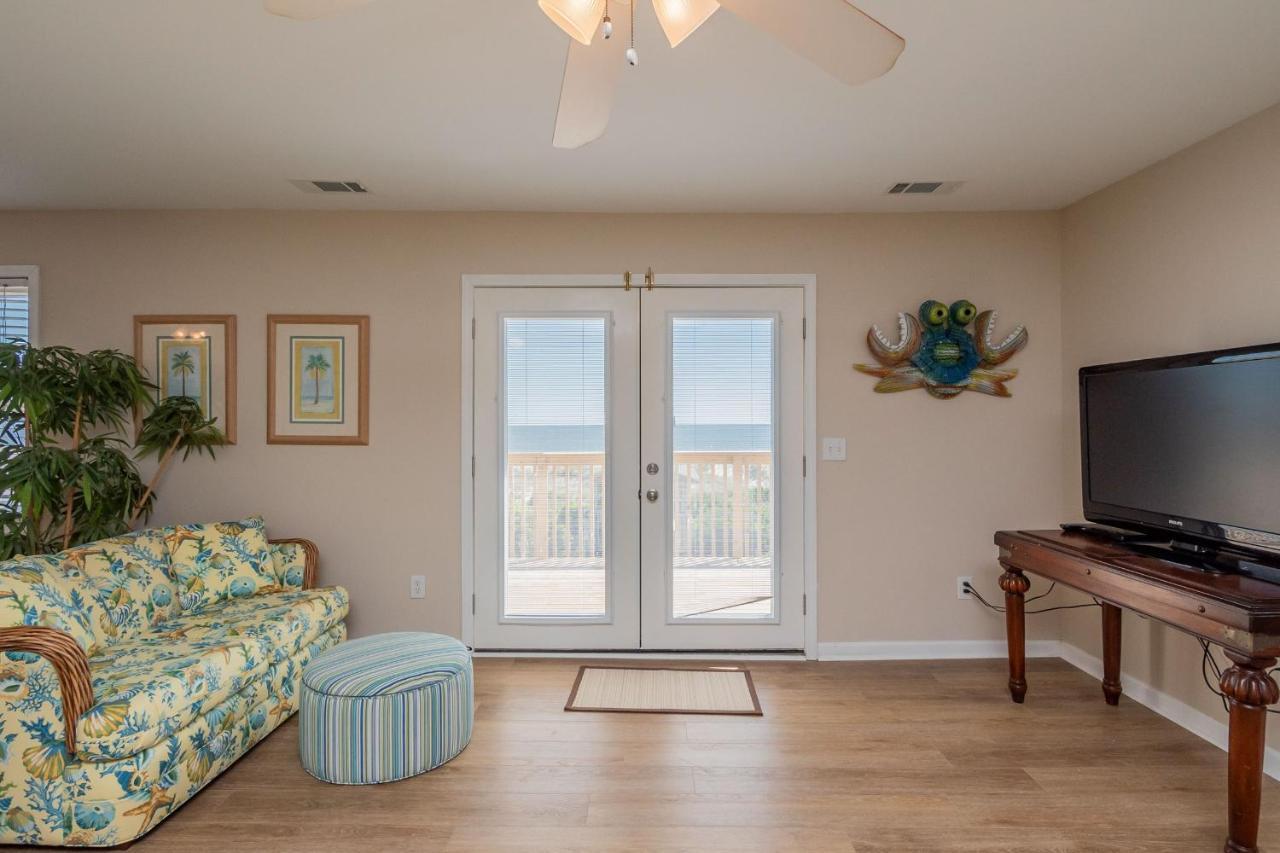 Katie Lou'S Place By Oak Island Accommodations Caswell Beach Exterior foto