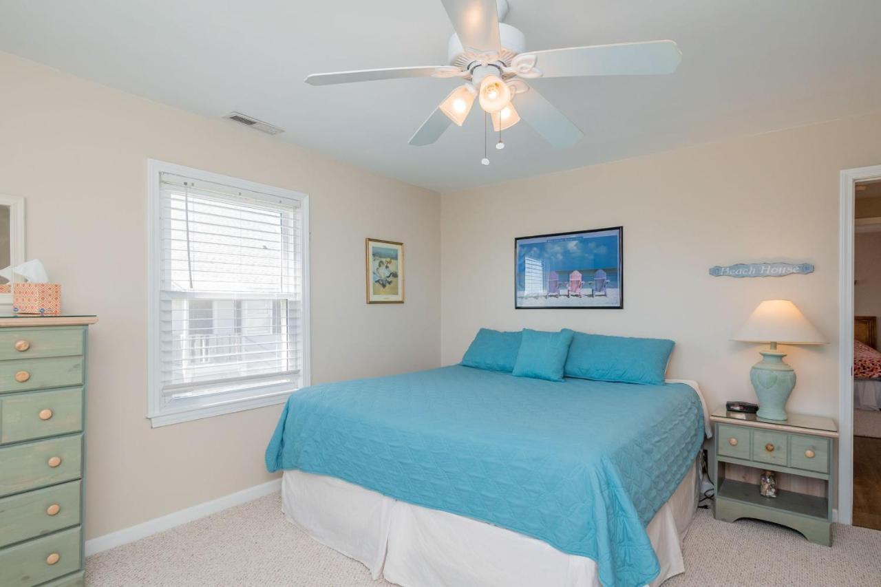 Katie Lou'S Place By Oak Island Accommodations Caswell Beach Exterior foto